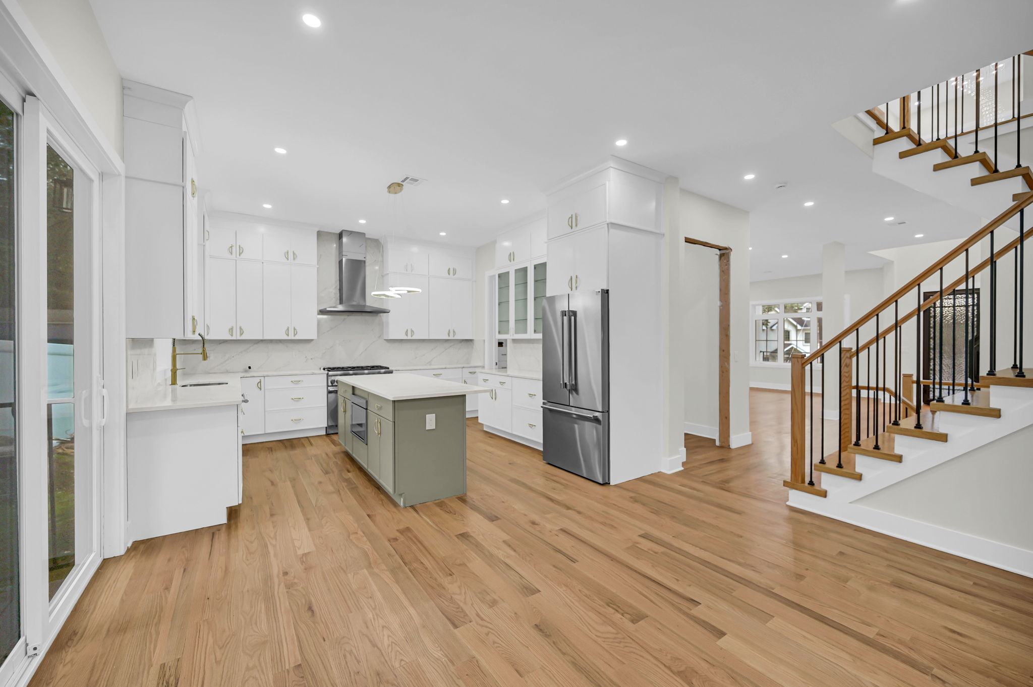54 Melrose Dr Livingston NJ kitchen photo 12